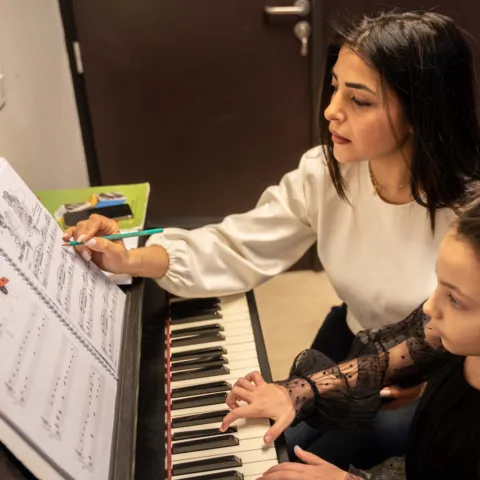 Նելլի Այրումյան